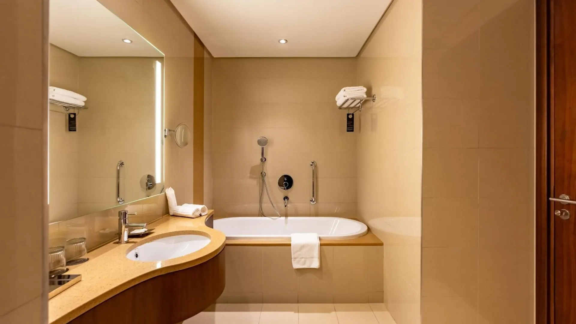 **** מלון Courtyard By Marriott Riyadh Olaya ערב הסעודית