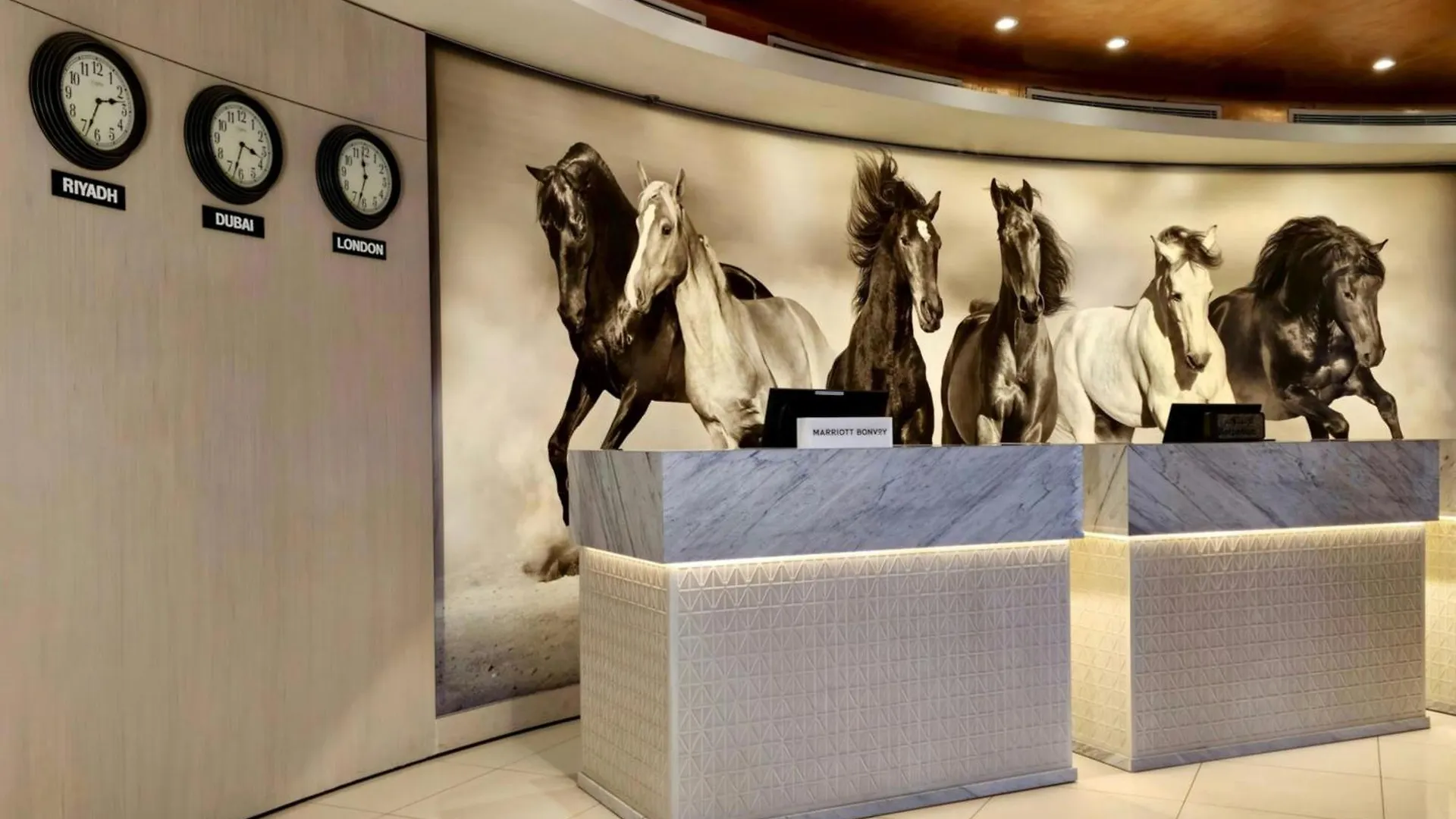 Courtyard By Marriott Riyadh Olaya ערב הסעודית